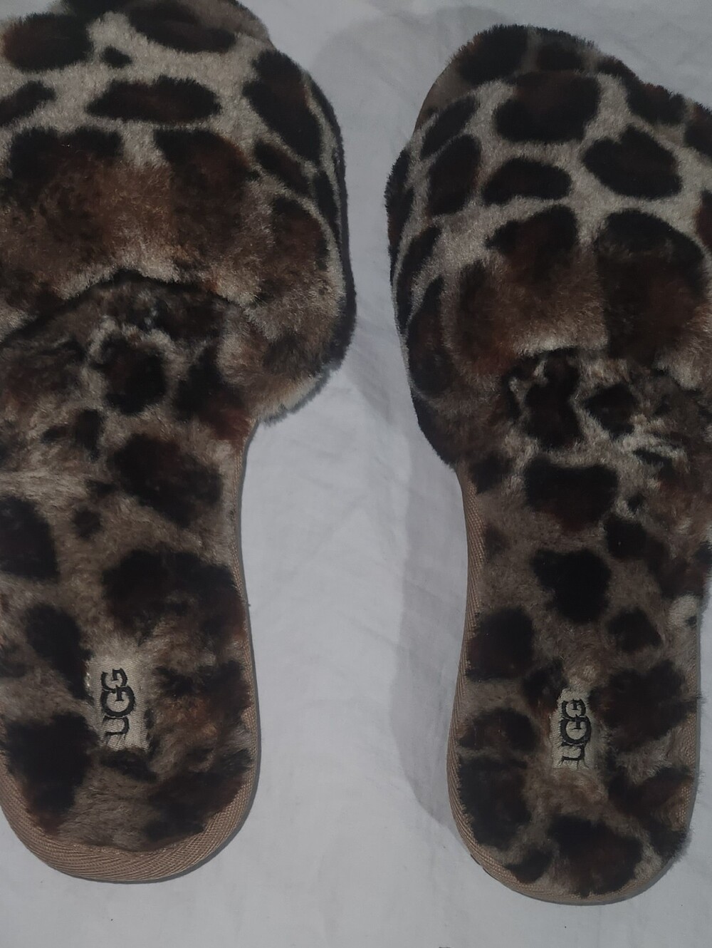 UGG Cozette Leopard Print Plush Slippers - Brown Faux Fur Size 8 - Picture 4 of 6